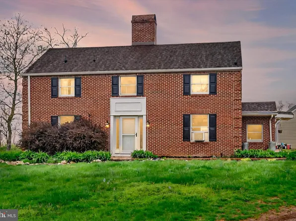 2777 Ferrera Dr, Taneytown, MD 21787