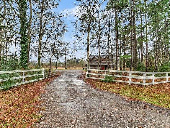 2nd image of 17926 Country Place Dr