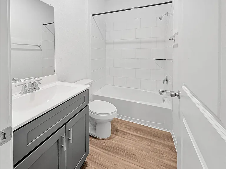 1328 Ventura Creek Dr — Photo 16