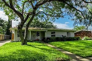 1st image of 1014 Miramar Pl