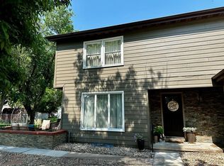 845 S Country Club Dr, York, NE 68467