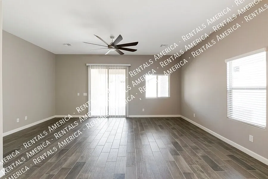 Stunning 3 Bedroom 2 1/2 Bath With Bonus Flex Room! — Photo 3