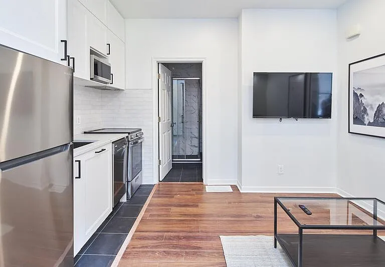 331 Catherine St #3 — Photo 3
