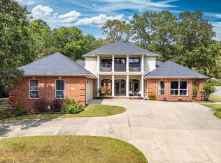 23 Crystal Mountain Dr, Maumelle, AR 72113