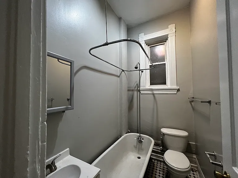 1710 W Belmont Ave #102 — Photo 21