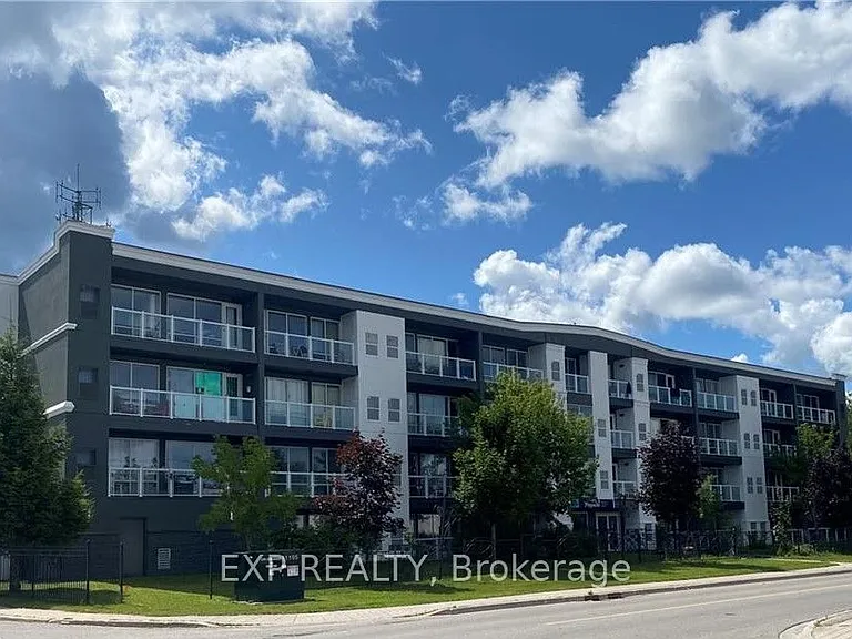 95 Barrie Rd #401 — Photo 1