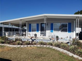 39207 Flora Ave, Zephyrhills, FL 33542