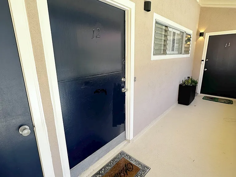 267 Palos Verdes Dr W #4 — Photo 13