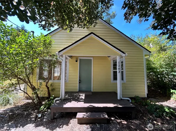 1203 Central Street NE, Olympia, WA 98506