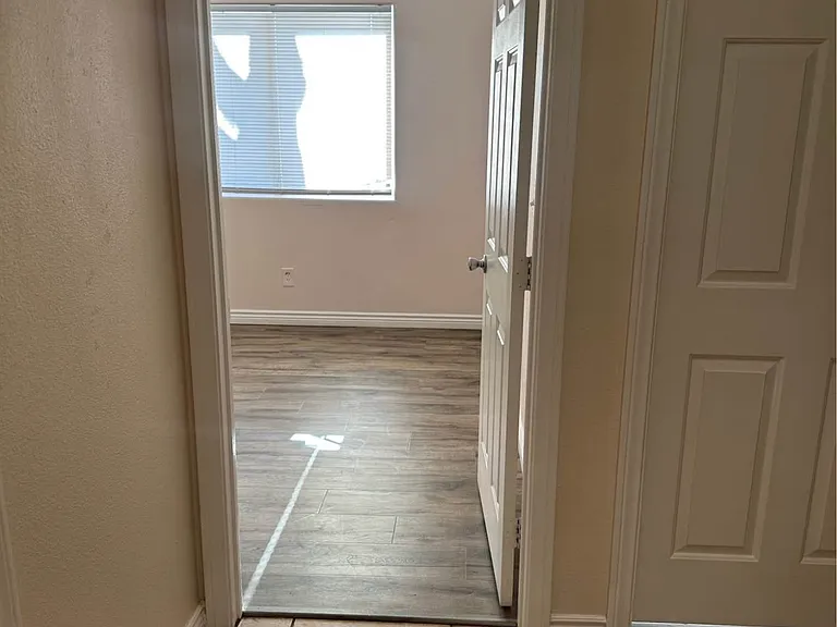 16585 Pine St — Photo 5