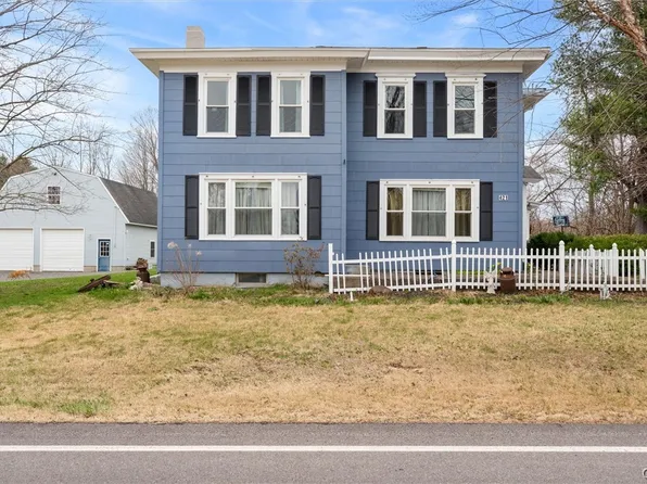 421 Lamson Rd, Baldwinsville, NY 13027