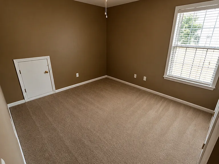 4461 Canterbury St — Photo 26