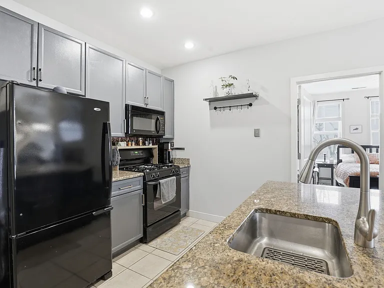 181 E Reed Ave #304 — Photo 9