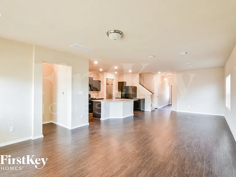 32079 Camellia Bnd — Photo 2
