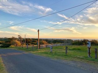 88246 Pond St, Florence, OR 97439