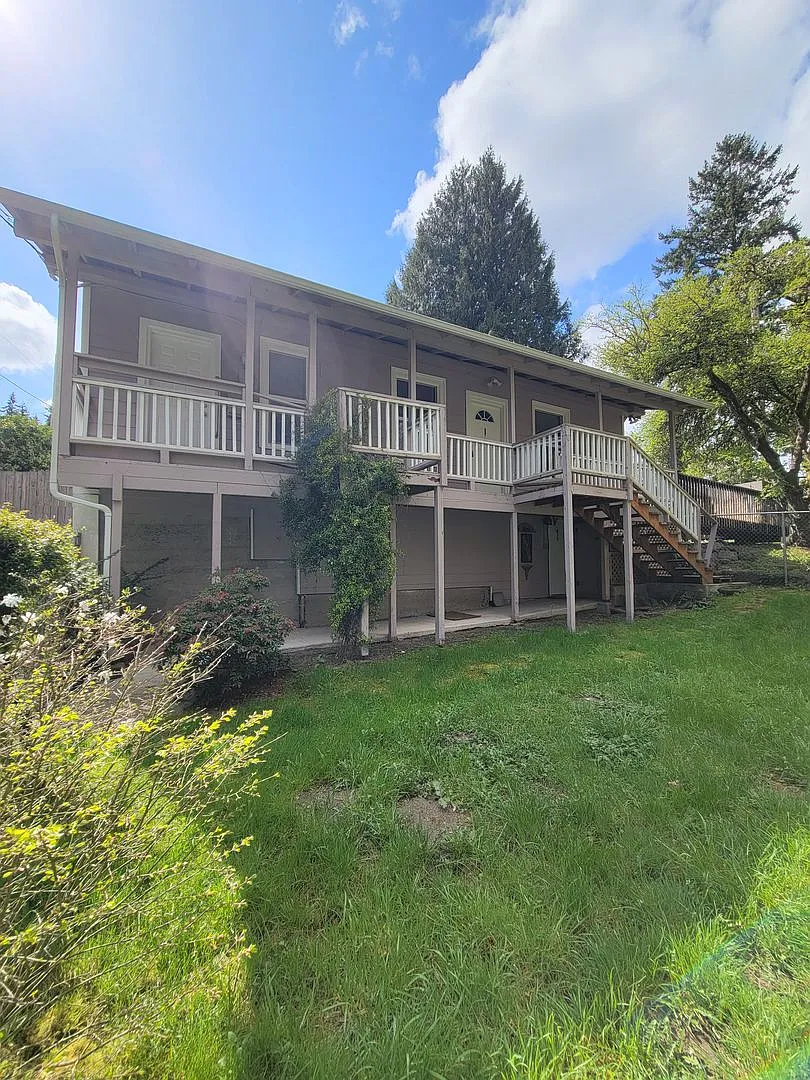 Sweet Two Bedroom Home Minutes from Downtown Port Orchard! — Photo 1