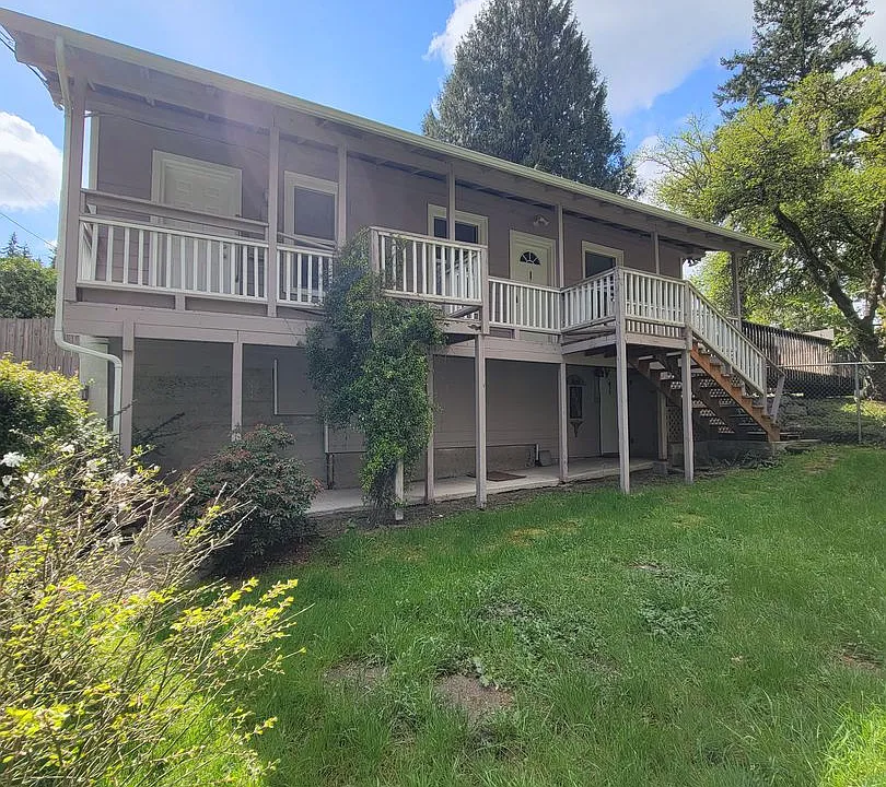 1290 Retsil Rd E