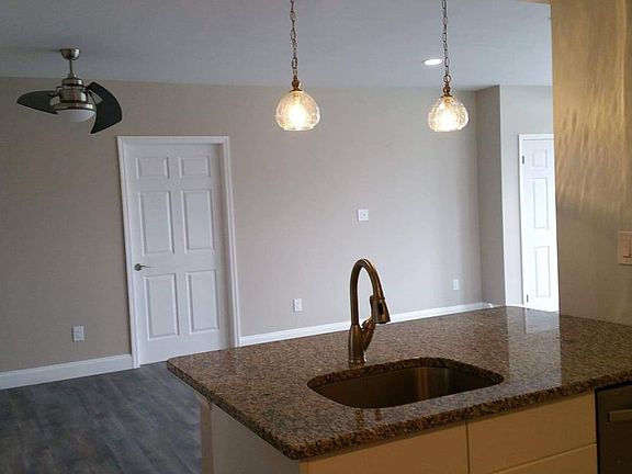 4th image of 34 Cole Ln #1