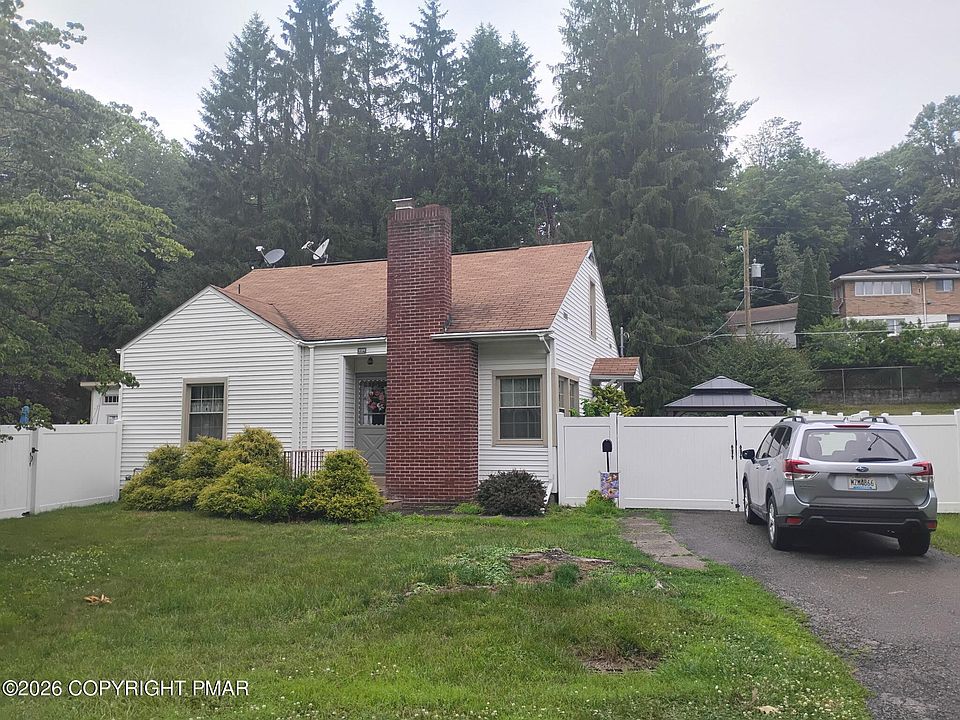 1st image of 146 Maple Ave