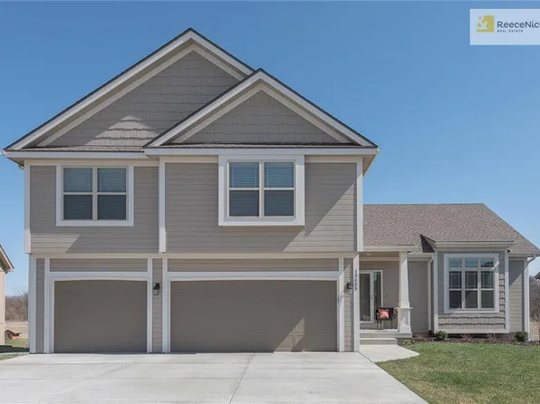 14605 Green Castle St, Smithville, MO 64089