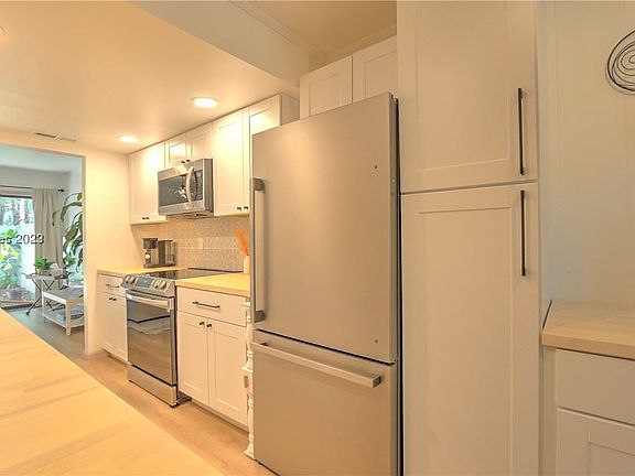 3rd image of 400 Wm Hilton Pkwy #99