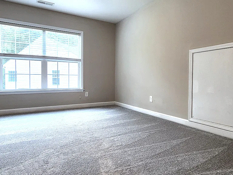 411 Five Pine Ct — Photo 24