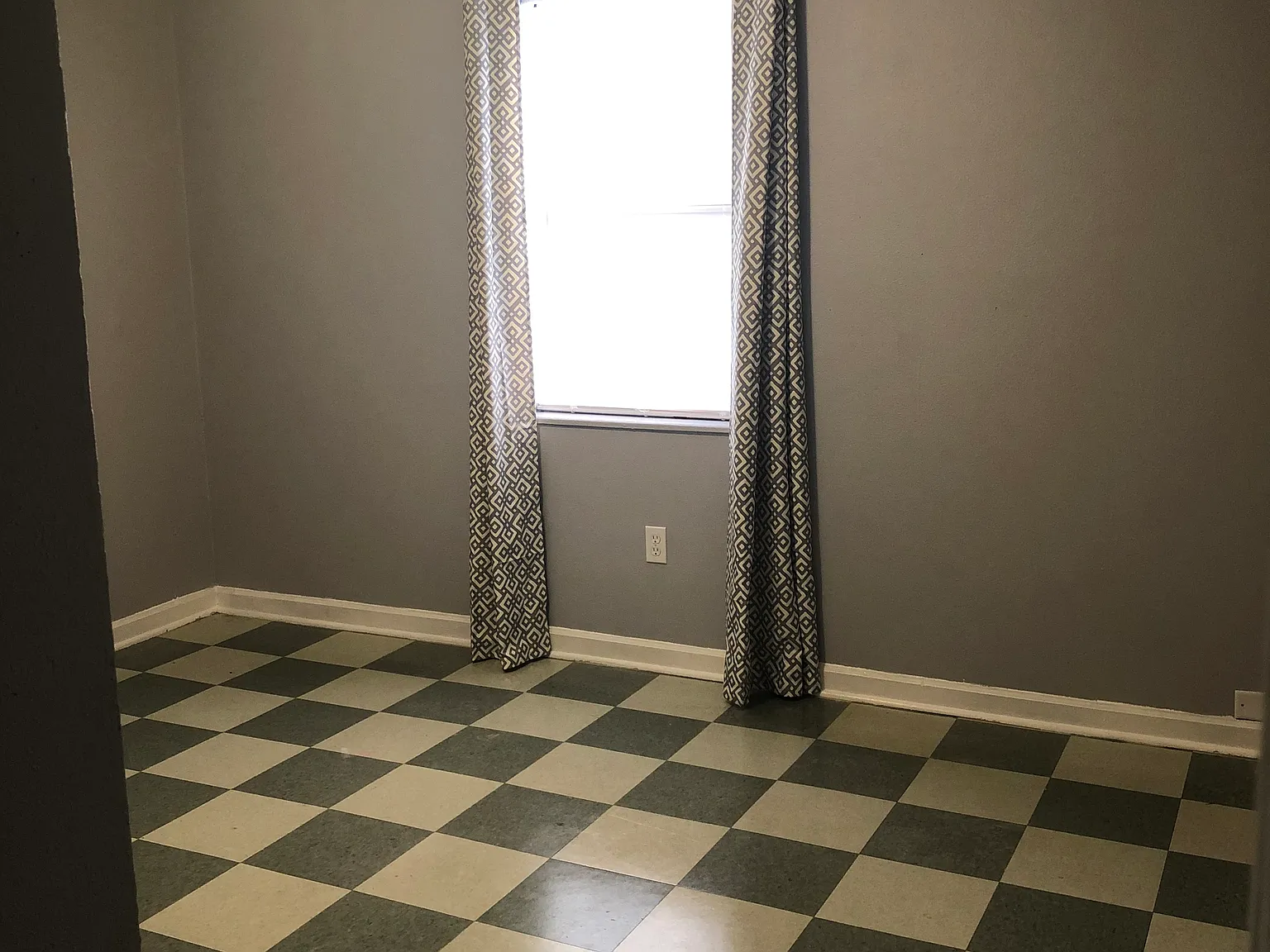 3 bed, 1428 sqft, $1,400 — Photo 4