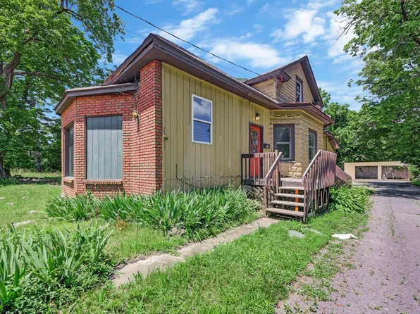 1198 W Main St, Stroudsburg, PA 18360