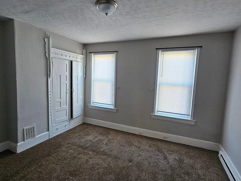 3046 Clifford St — Photo 43