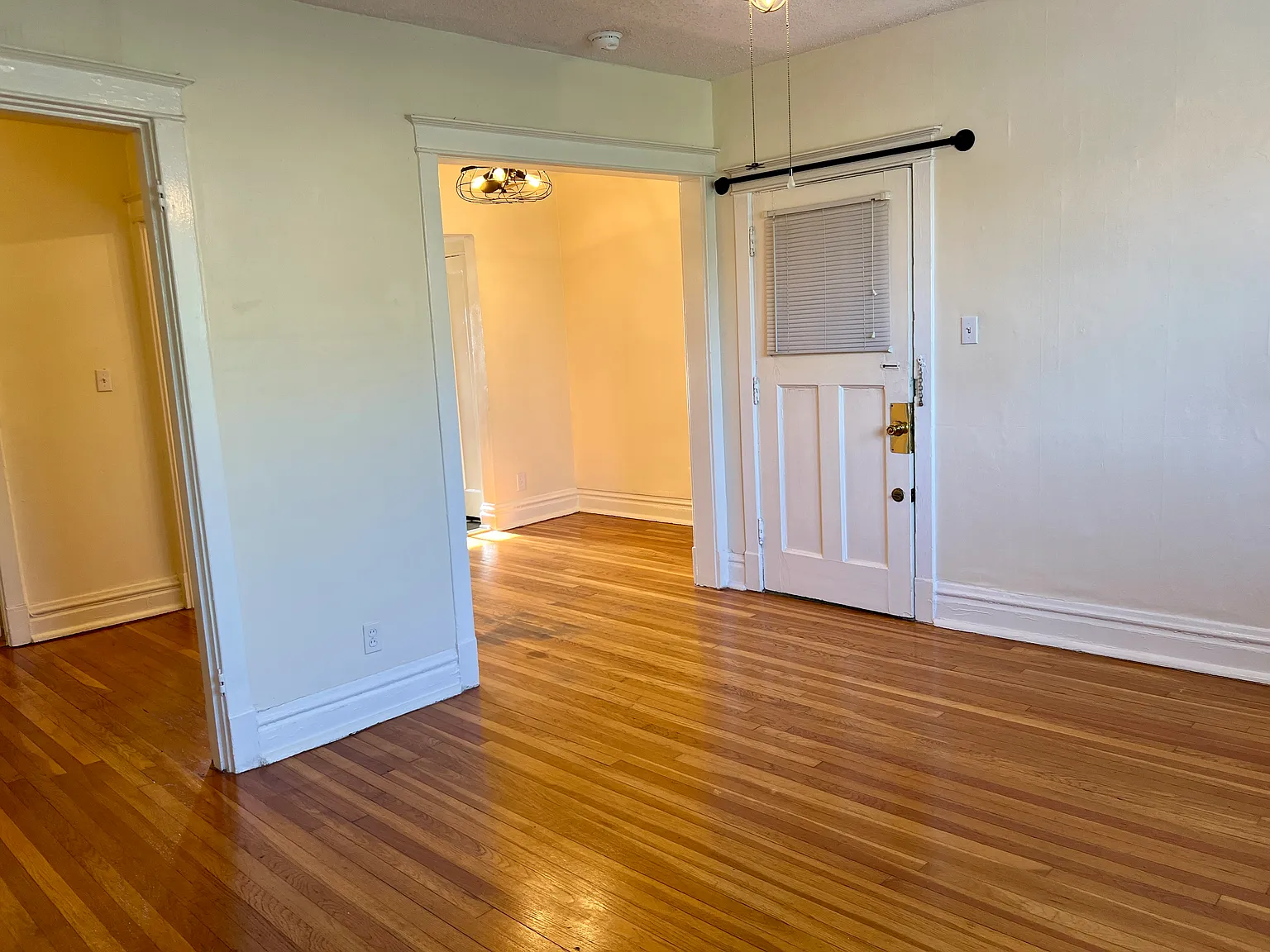Studio, 450 sqft, $895 — Photo 4