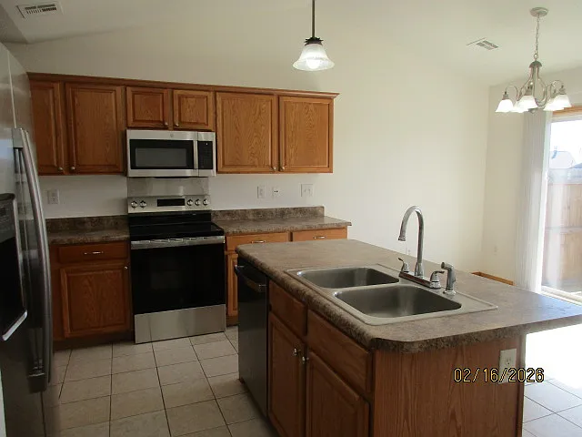 2306 W Oak Park Pl #B — Photo 6