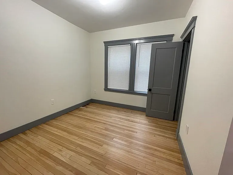 41 Long Ave #3 — Photo 9