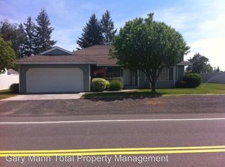 1571 Fairway Dr NE, Moses Lake, WA 98837