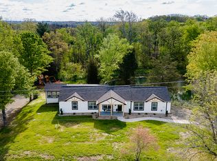 5455 Paradise Lake Rd, Martinsville, IN 46151