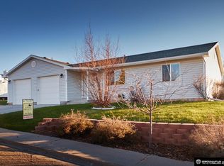 221 Marble Dr, Evanston, WY 82930
