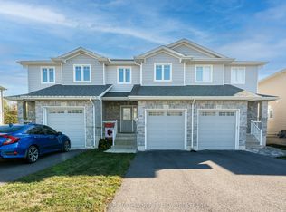 927 Blossom St, Kingston, ON K7P 0N2