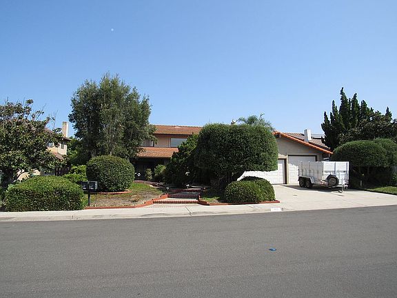 4th image of 1901 Hacienda Dr