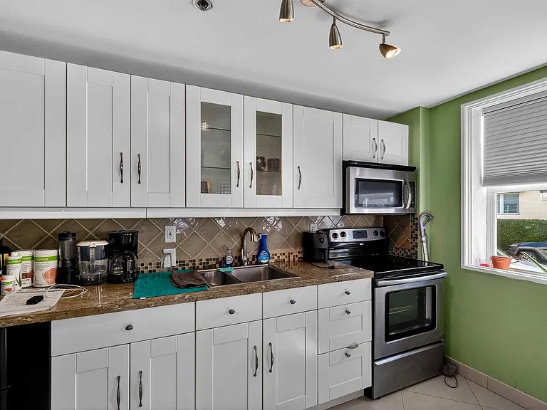 802 Euclid Ave #104 — Photo 14