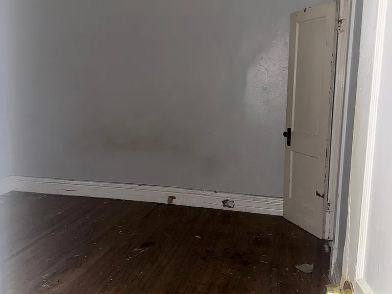 3738 Sylvan Pl — Photo 34