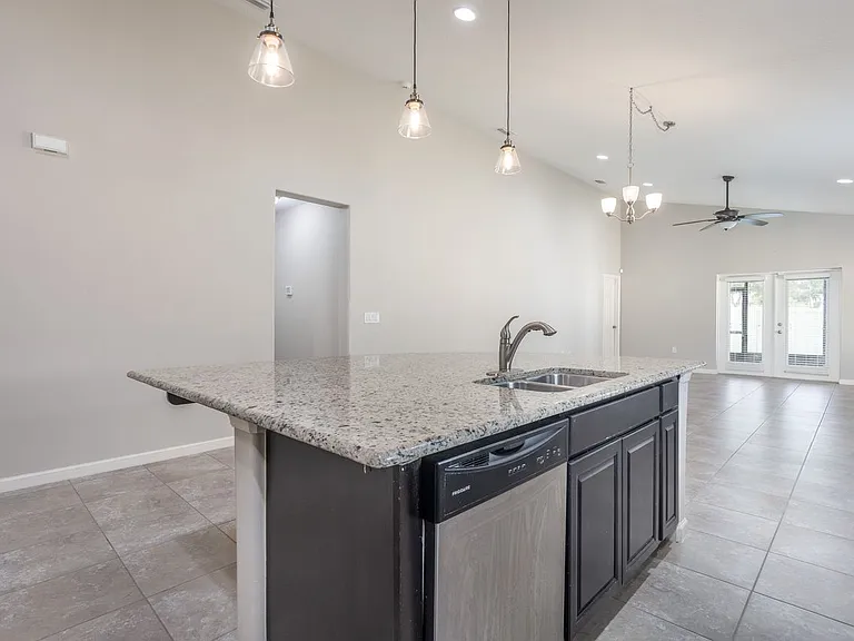 4105 Harvest Cir — Photo 6