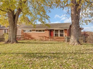 294 Ewings Mill Rd, Coraopolis, PA 15108