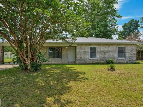 1607 Ashley St, Walnut Ridge, AR 72476