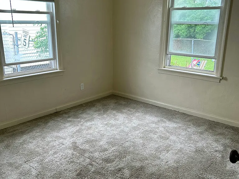 4608 Saint James Ave — Photo 2