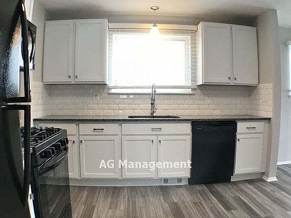 4th image of 7235 Paige Ave