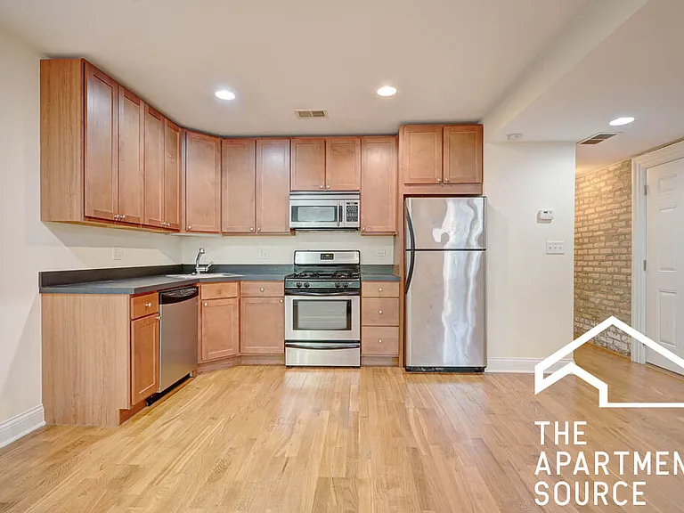 2834 N Albany Ave #G — Photo 2