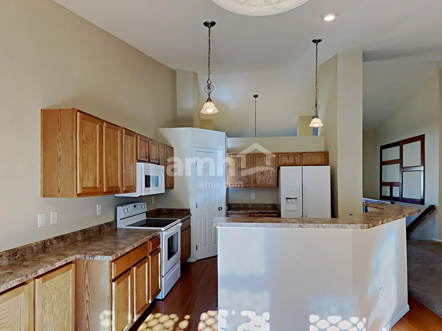 5 bed, 2.0 bath, 3535 sqft, $3,550 — Photo 3