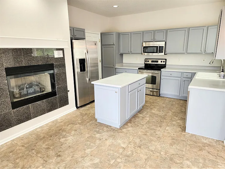 10639 Cherrybrook Cir — Photo 5