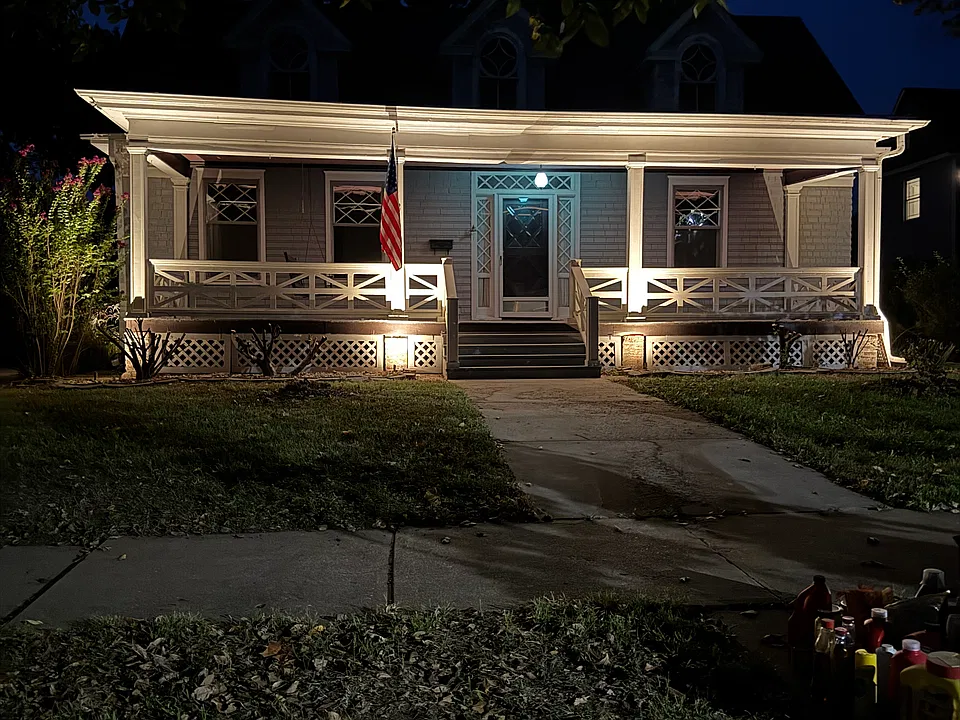 418 East St