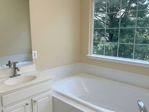 5th image of 5820 Shady Oak Ln