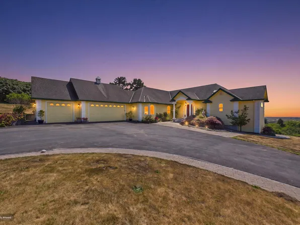 915 Vista Dr, McKinleyville, CA 95519